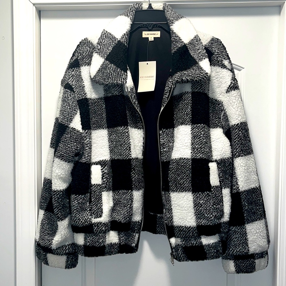 ee:some, NWT, Sherpa jacket with elastic cuffs and bottom of jacket and sleeves